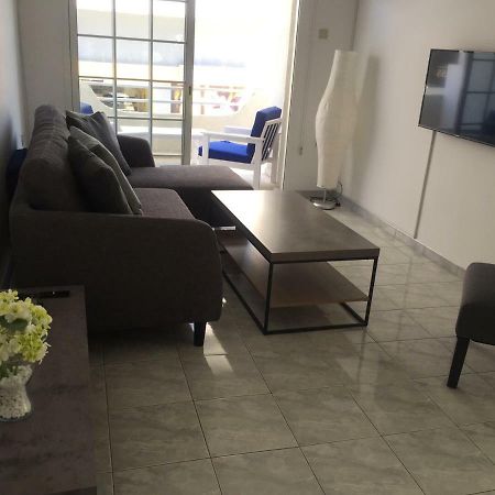 Modern Apartment In Paphos Town Centre Bagian luar foto