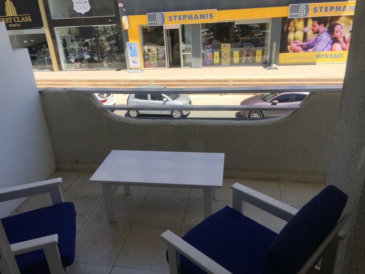 Modern Apartment In Paphos Town Centre Bagian luar foto