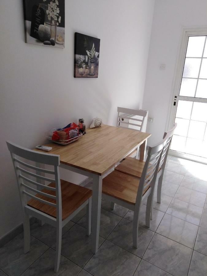 Modern Apartment In Paphos Town Centre Bagian luar foto